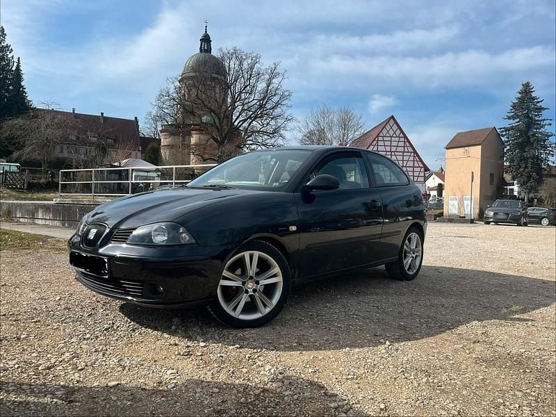 Gebraucht Seat Ibiza 75 PS (55 kW) 2004 Schwarz Kleinwagen