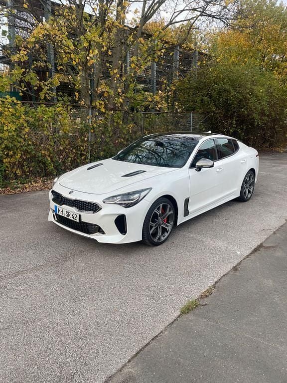Weiß Gebraucht 2018 Kia Stinger Kleinwagen | 28.999 € (Superpreis) - Bild 1/4