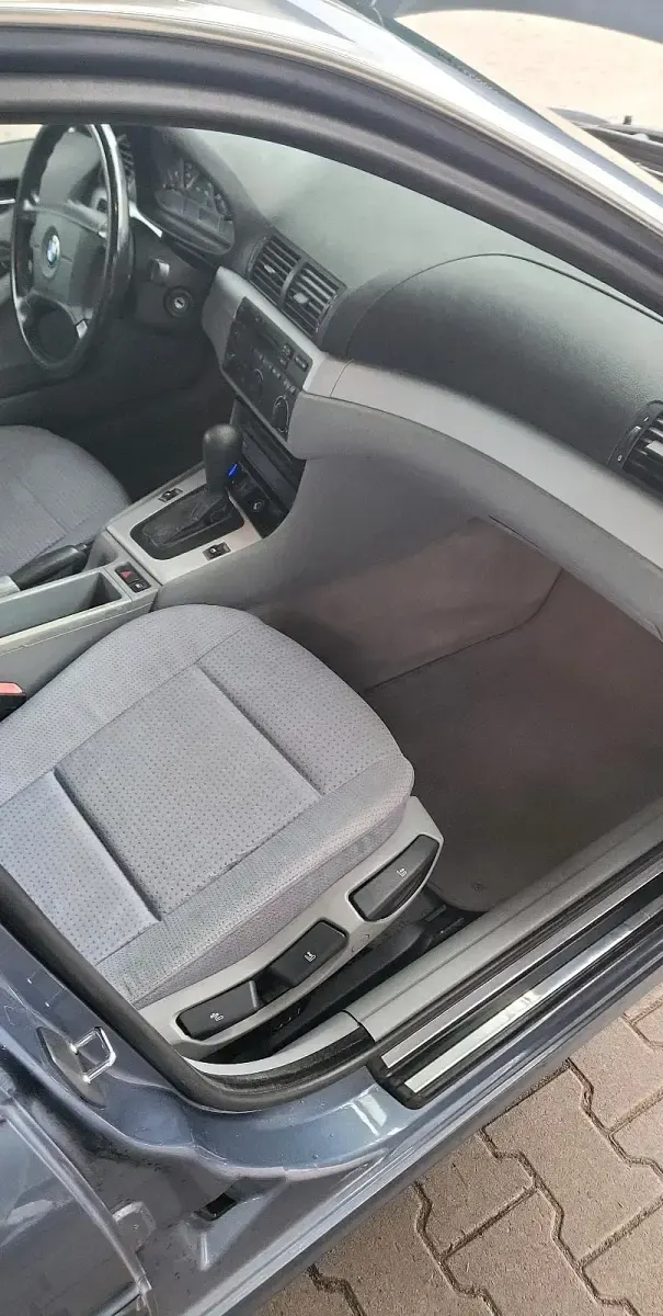 Gebraucht BMW 323 170 PS (125 kW) 1998 Blau Limousine