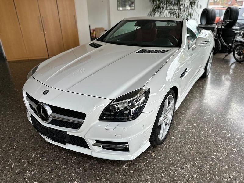 Weiß Gebraucht 2014 Mercedes SLK200 AMG Cabrio | 23.990 € (Fairer Preis) - Bild 1/4