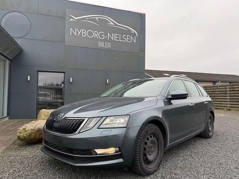 Grau Gebraucht 2019 Skoda Octavia Style Kombi | 10.400 € (Guter Preis) - Bild 1/4