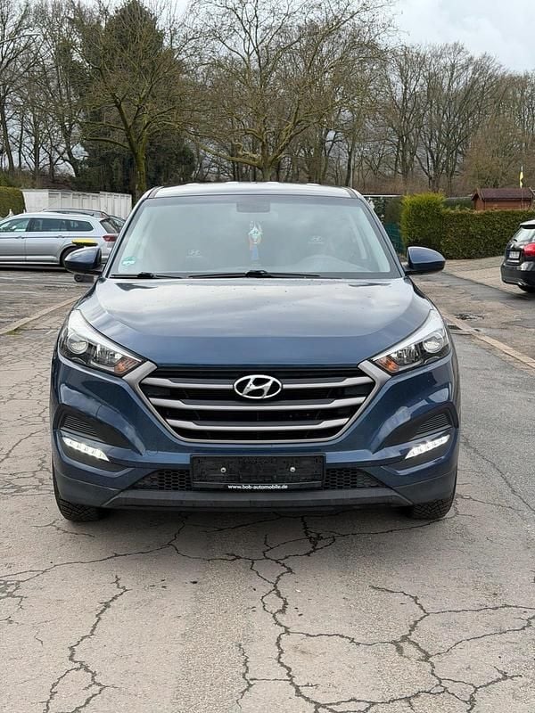 Gebraucht Hyundai Tucson 132 PS (97 kW) 2016 Blau SUV