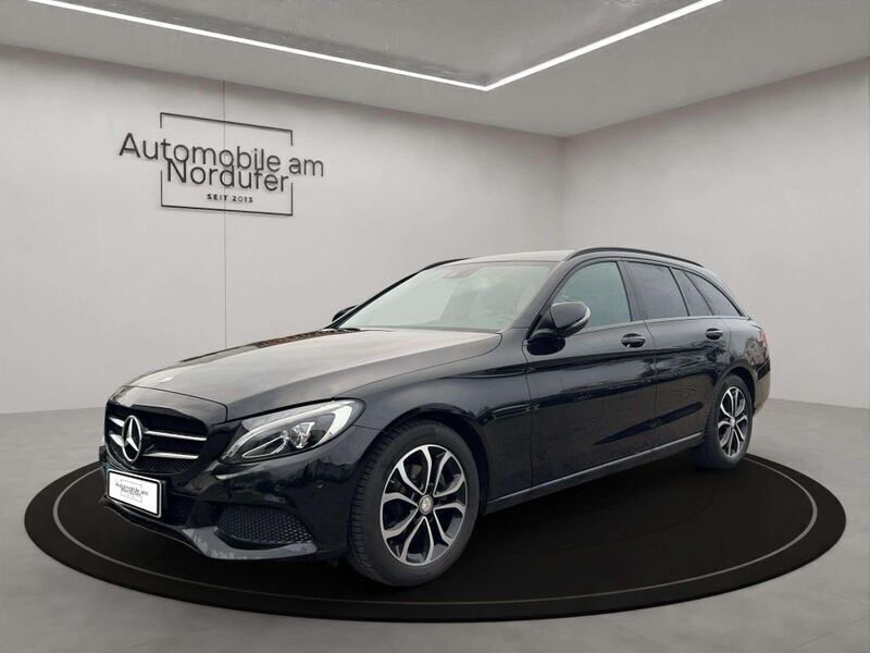 Obsidianschwarz metalliclack Gebraucht 2016 Mercedes C180 Avantgarde Kombi | 17.290 € (Fairer Preis) - Bild 1/4