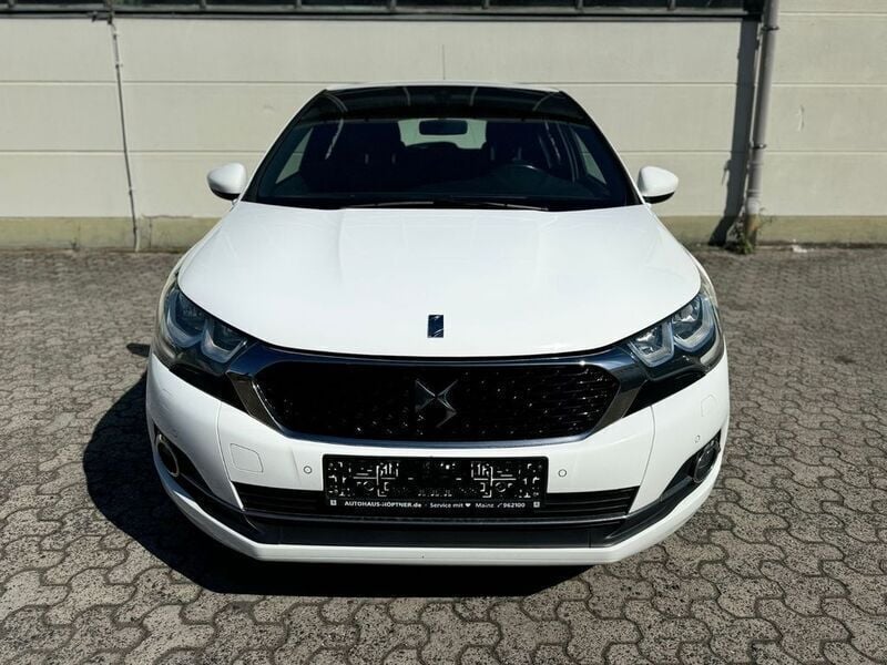 Weiß Gebraucht 2017 DS Automobiles DS4 Limousine | 6.900 € (Superpreis) - Bild 1/4