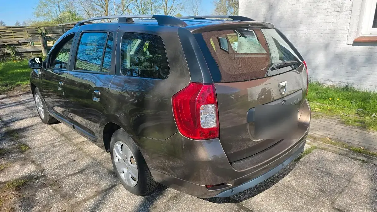 Używany Dacia Logan 75 KM (55 kW) 2017 Brązowy Kombi