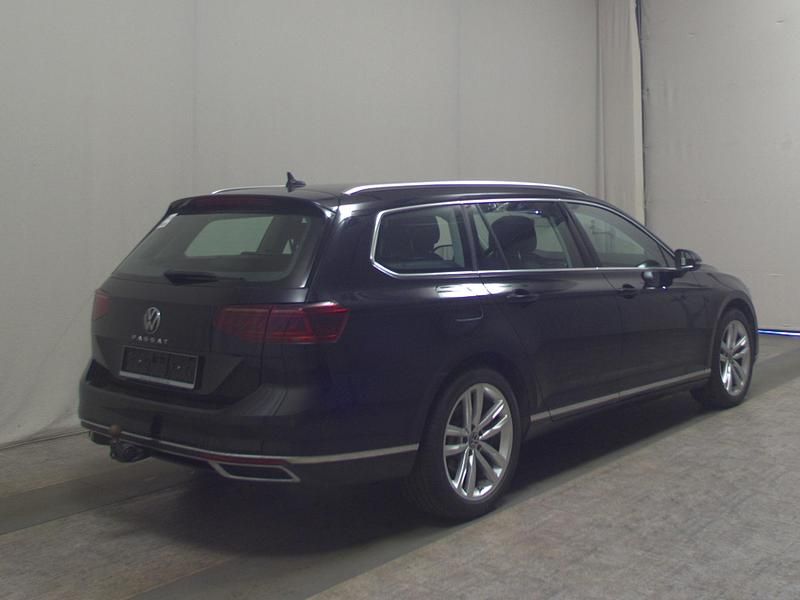 Gebraucht VW Passat Elegance 190 PS (139 kW) 2020 Schwarz Kombi
