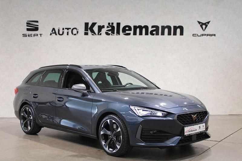 Grau Gebraucht 2023 Cupra Leon Limousine | 31.990 € (Fairer Preis) - Bild 1/4