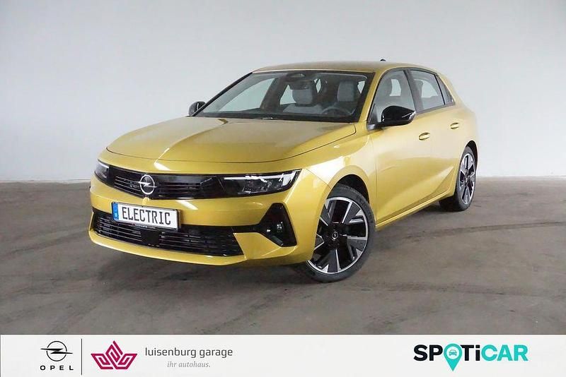 Gelb Gebraucht 2023 Opel Astra Limousine | 23.985 € (Superpreis) - Bild 1/4
