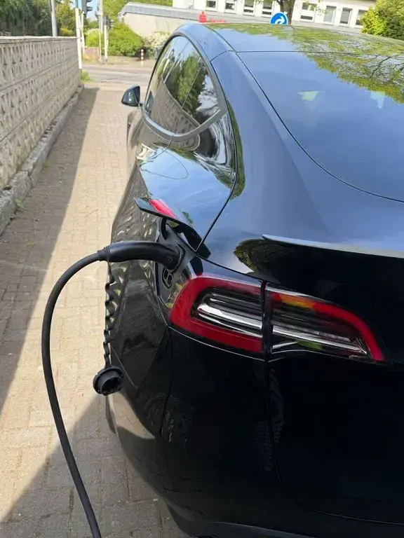 Second-hand Tesla Model Y Performance 320 kW (436 CP) 2023 Negru SUV