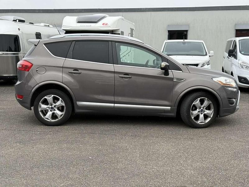 Gebraucht Ford Kuga Individual 163 PS (119 kW) 2012 Brisbane braun (met.) SUV