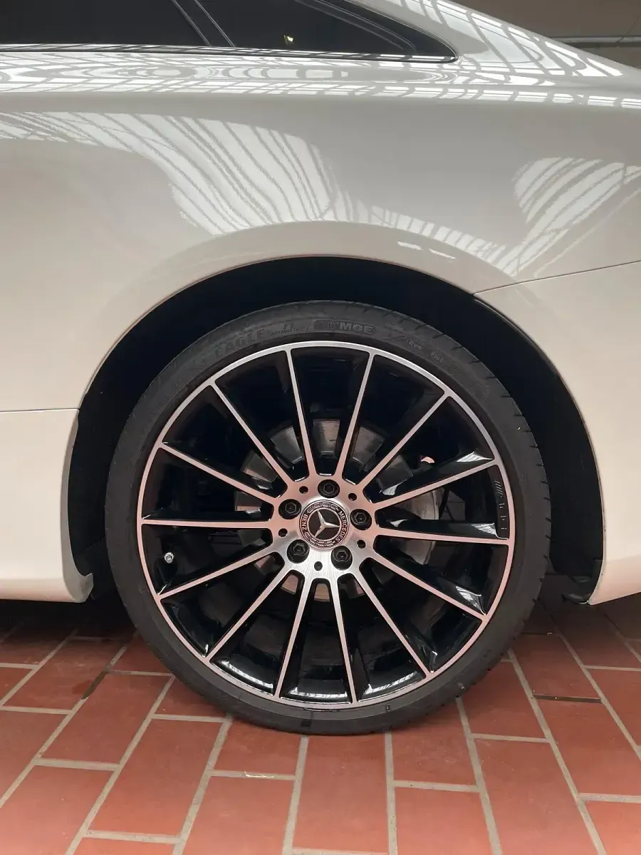 Gebraucht Mercedes E200 AMG 184 PS (135 kW) 2018 Weiß Coupé