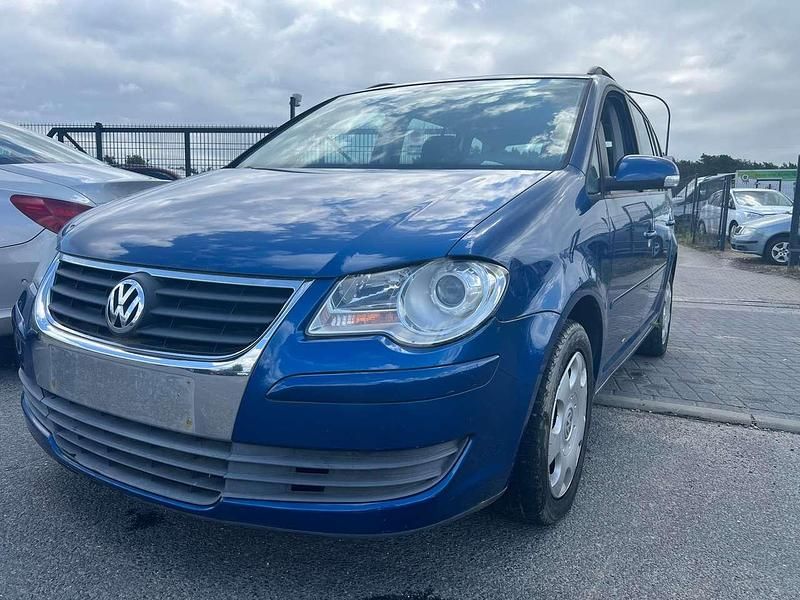 Biscay blue perleffekt Gebraucht 2009 VW Touran Trendline Van / Kleinbus | 1.900 € - Bild 1/4