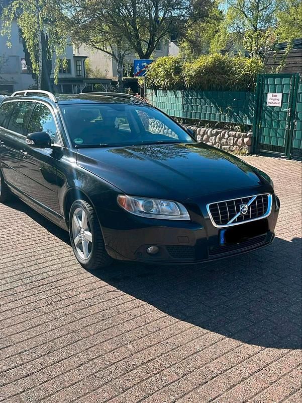 Używany Volvo V70 185 KM (136 kW) 2008 Czarny Kombi