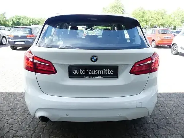 Gebraucht BMW 216 Active Tourer Advantage 150 PS (110 kW) 2020 Weiß Van / Kleinbus