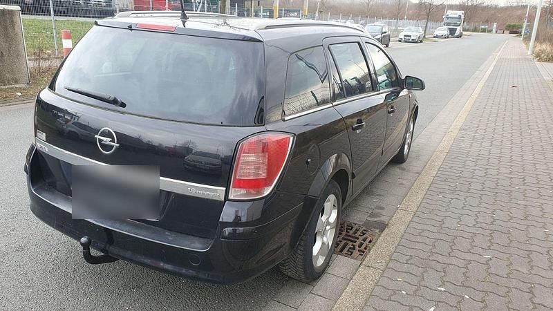 Gebraucht Opel Astra Edition 105 PS (77 kW) 2005 Schwarz Kombi