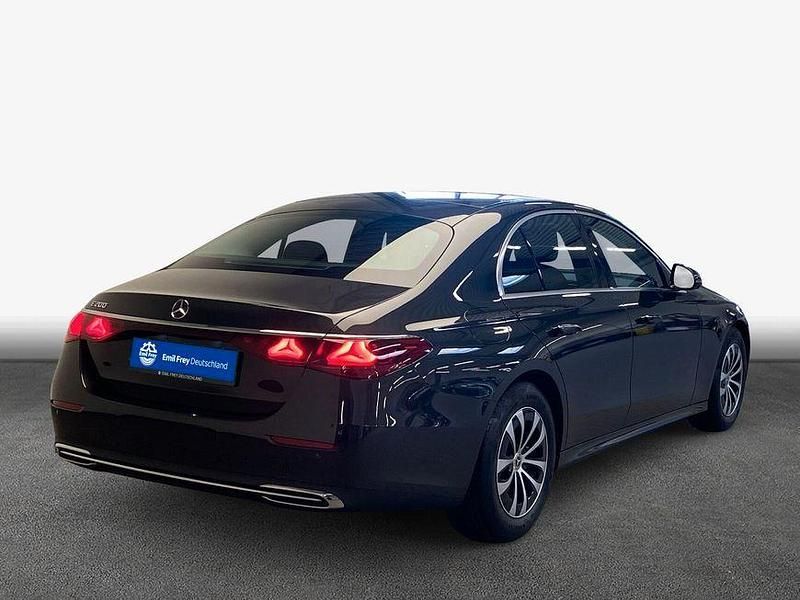 Gebraucht Mercedes E200 Avantgarde 204 PS (150 kW) 2025 Grau Limousine