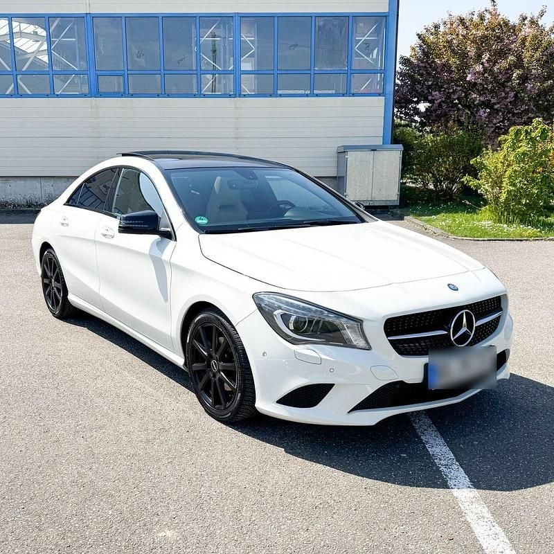 Gebraucht Mercedes CLA200 Edition 156 PS (114 kW) 2013 Weiß Coupé