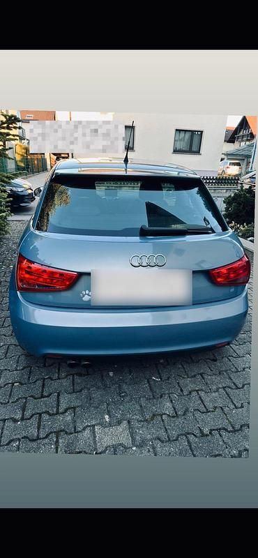 Gebraucht Audi A1 122 PS (89 kW) 2011 Blau Kleinwagen