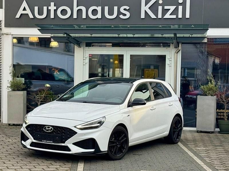 Weiß Gebraucht 2022 Hyundai i30 N Line Limousine | 14.511 € (Superpreis) - Bild 1/4