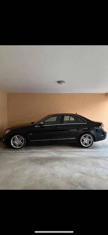 Schwarz Gebraucht 2008 Mercedes C280 Avantgarde Limousine | 9.500 € - Bild 1/4