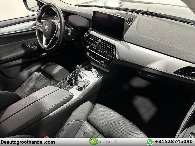 Gebraucht BMW 530e Sport Line 184 PS (135 kW) 2023 Schwarz Kombi