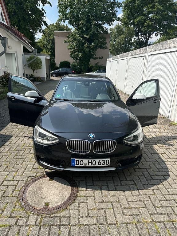 Blau Gebraucht 2012 BMW 118 Urban Line Kleinwagen | 7.500 € (Superpreis) - Bild 1/4