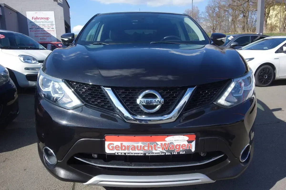 Gebraucht Nissan Qashqai Acenta+ 131 PS (96 kW) 2014 Schwarz SUV