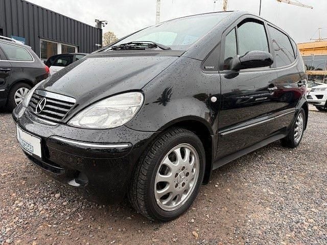 Schwarz Gebraucht 2001 Mercedes A160 Elegance Kleinwagen | 3.990 € - Bild 1/4
