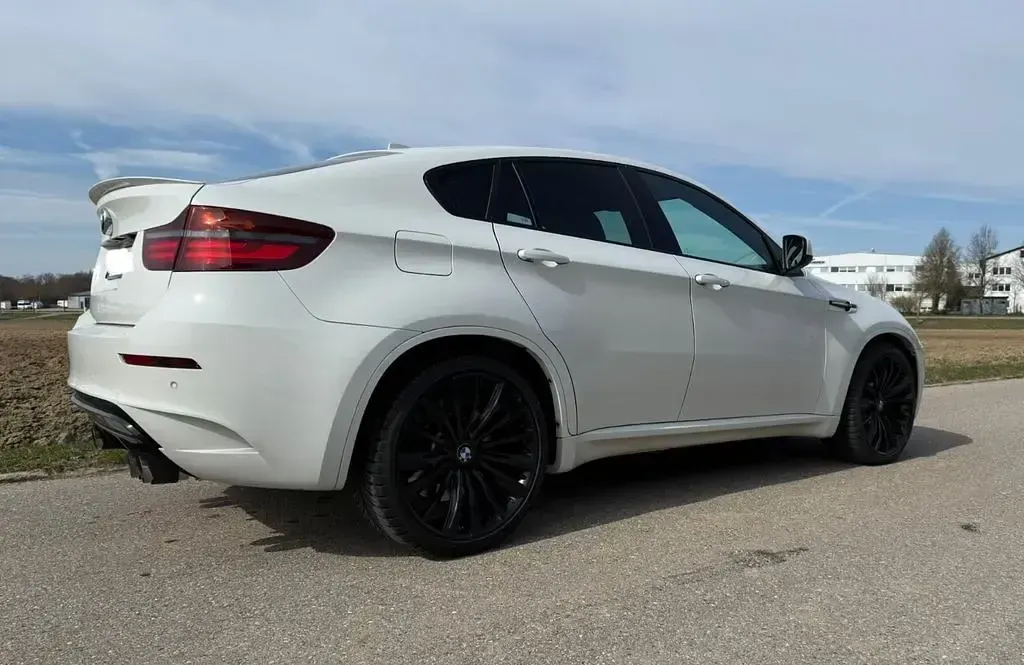 Używany BMW X6 M Performance 555 KM (408 kW) 2013 Biały SUV