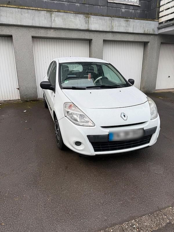 Gebraucht Renault Clio III 75 PS (55 kW) 2012 Weiß Kleinwagen