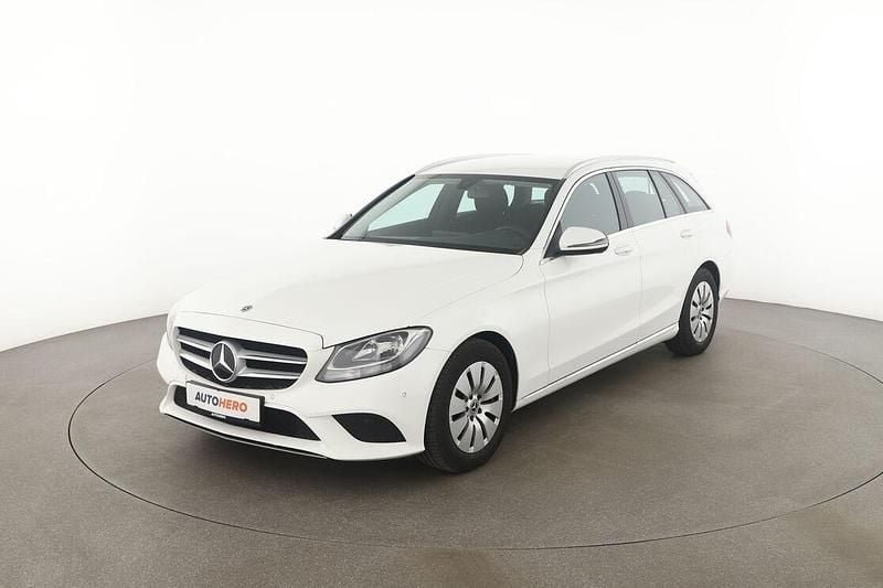 Weiß Gebraucht 2019 Mercedes C200 Avantgarde Kombi | 21.270 € (Guter Preis) - Bild 1/3