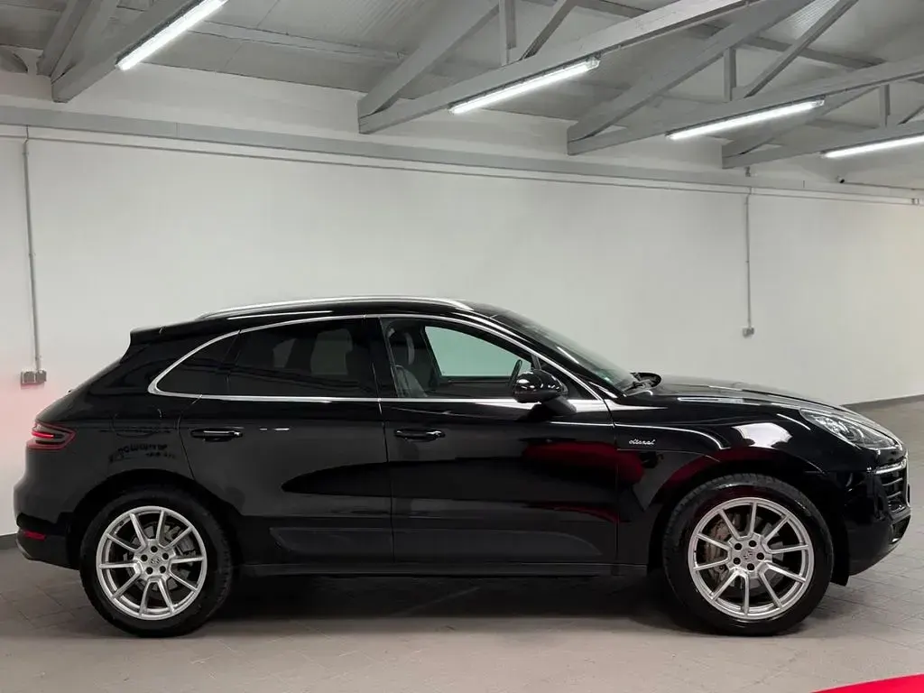 Second-hand Porsche Macan S 258 CP (189 kW) 2014 Negru SUV