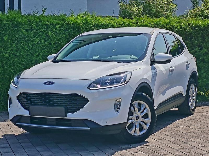 Weiß Gebraucht 2021 Ford Kuga Cool & Connect SUV | 14.699 € (Superpreis) - Bild 1/4
