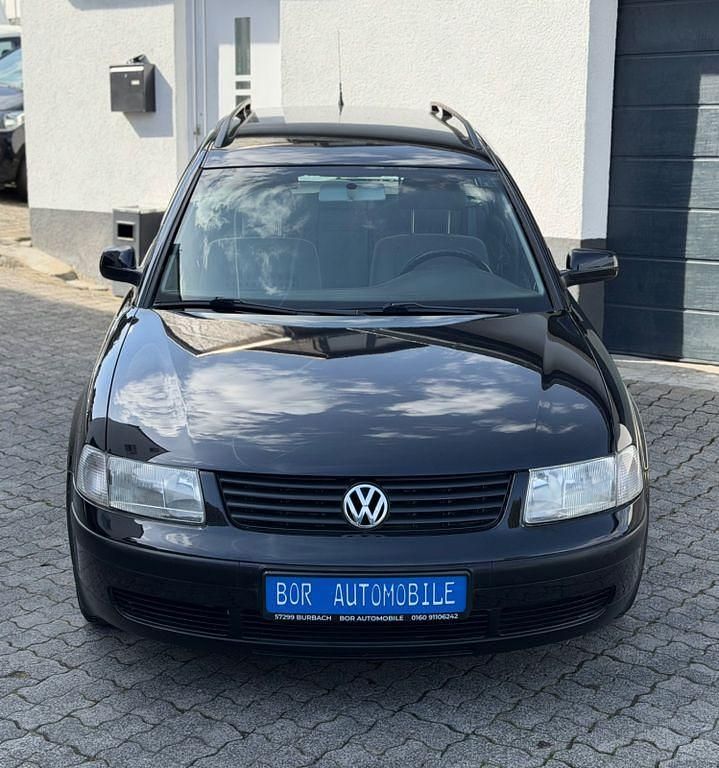 Second-hand VW Passat Edition 101 CP (74 kW) 2000 Negru Berlinǎ