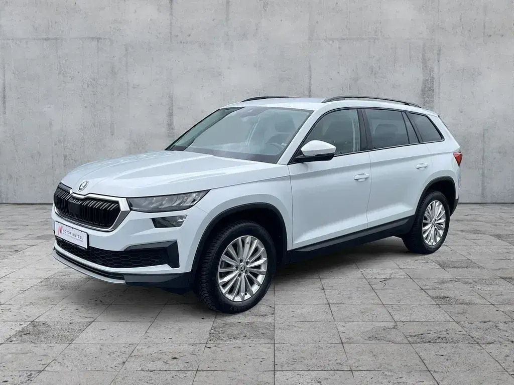 Gebraucht Skoda Kodiaq Ambition 150 PS (110 kW) 2022 Moonweiß perleffekt SUV