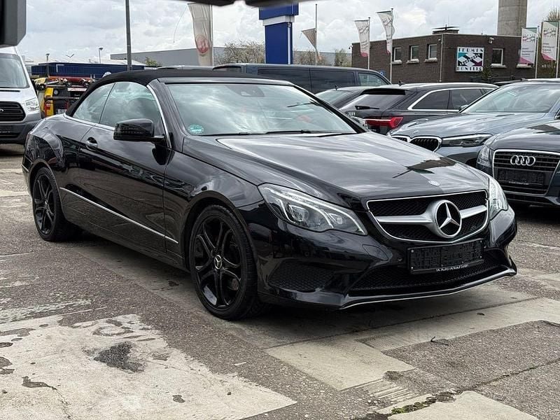 Gebraucht Mercedes E200 184 PS (135 kW) 2013 Schwarz Cabrio
