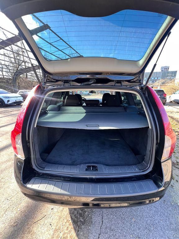 Gebraucht Volvo V50 114 PS (83 kW) 2012 Schwarz Kombi
