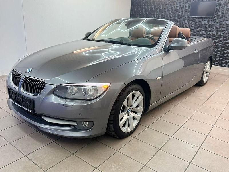 Gebraucht BMW 330 Cabriolet Performance 245 PS (180 kW) 2013 Grau Cabrio