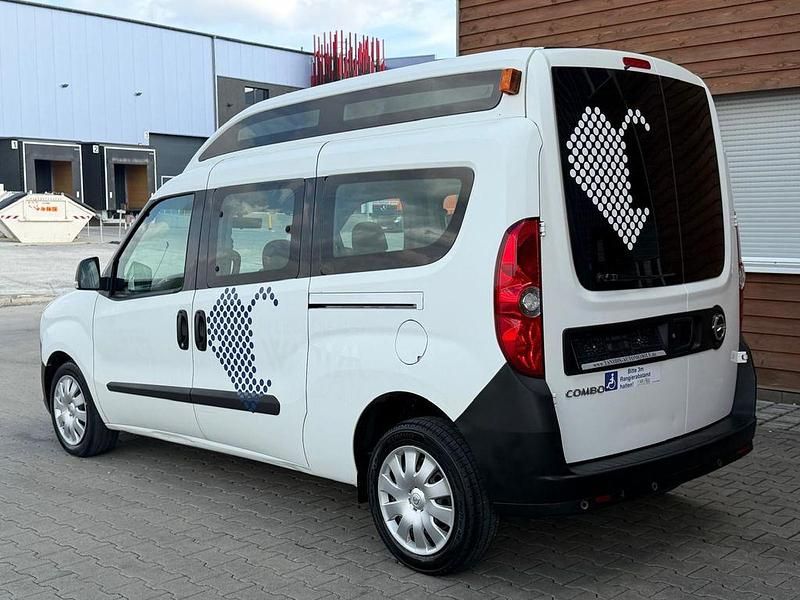 Second-hand Opel Combo Selection 120 CP (88 kW) 2019 Alb Monovolum
