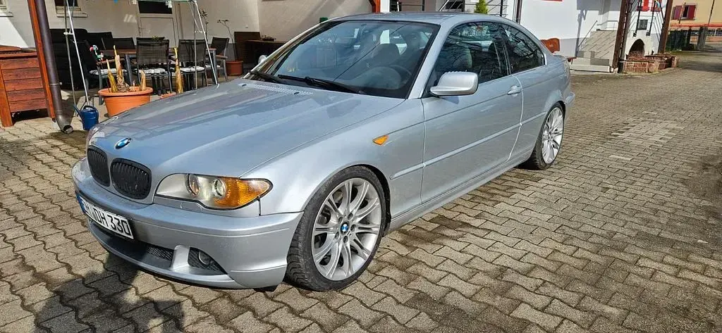 Gebraucht BMW 330 Sport Line 231 PS (169 kW) 2004 Silber Coupé