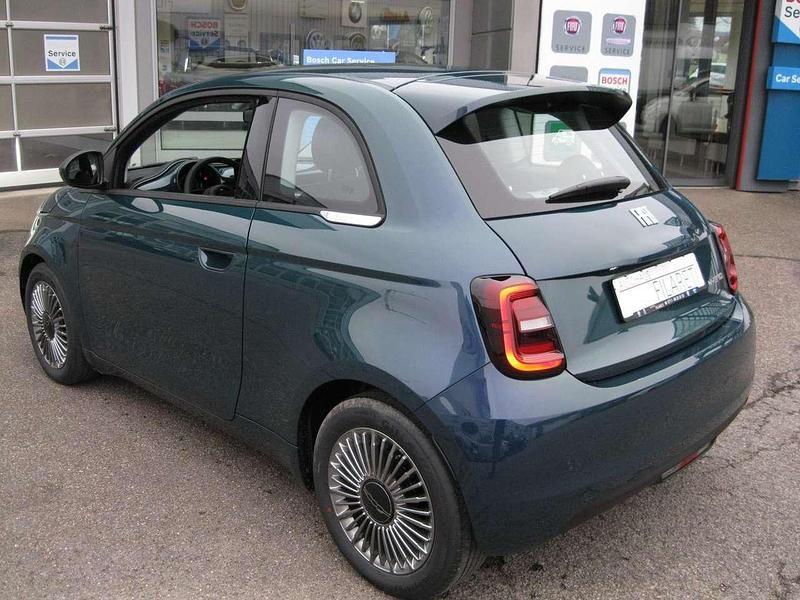 Neu Fiat 500 65 PS (47 kW) 2026 Ozean grün Limousine