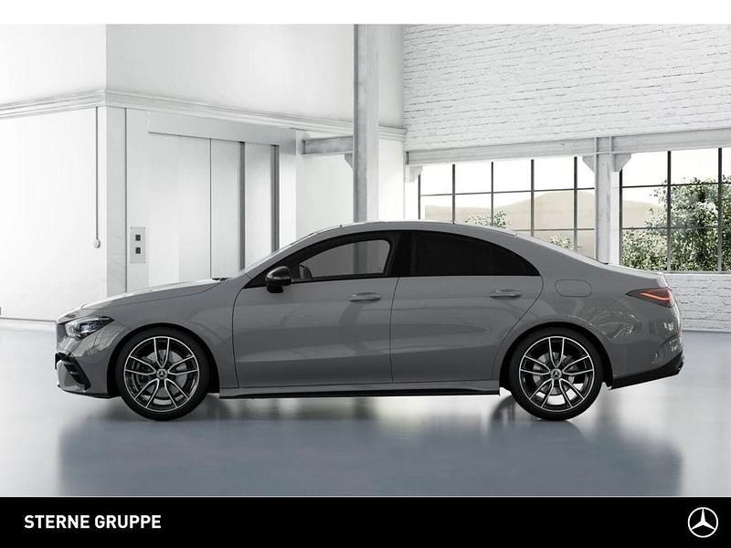 Gebraucht Mercedes CLA200 AMG 163 PS (119 kW) 2025 Lack mountaingrau Coupé
