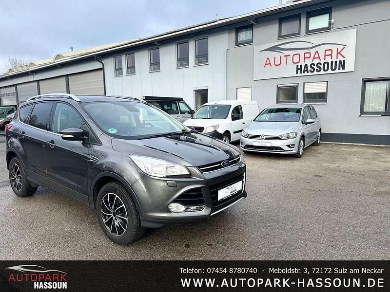 Gebraucht Ford Kuga Titanium 150 PS (110 kW) 2016 Grau SUV