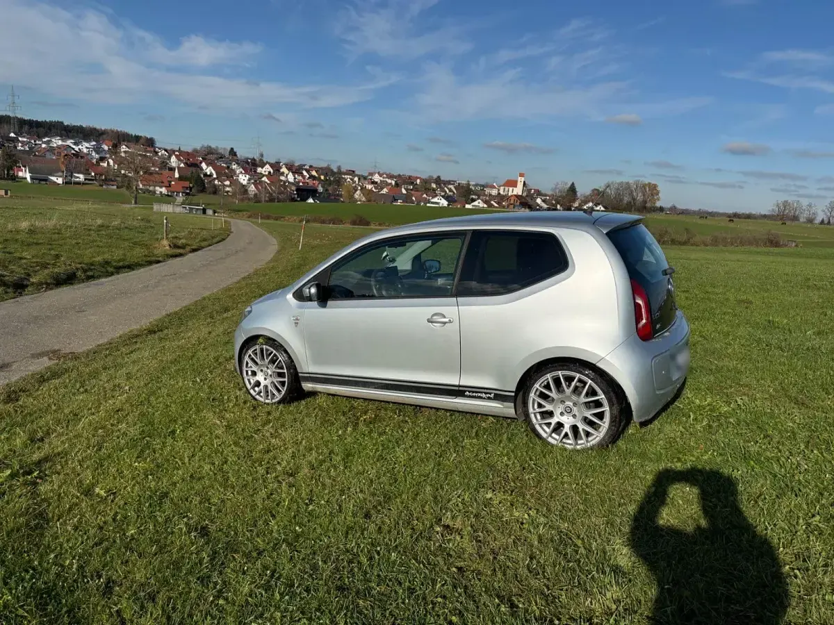 Second-hand VW up! 60 CP (44 kW) 2012 Argintiu Hatchback