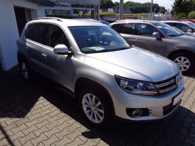 Gebraucht VW Tiguan Sport 140 PS (102 kW) 2012 Silber metallic SUV
