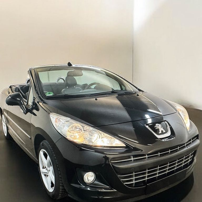 Schwarz Gebraucht 2013 Peugeot 207 CC Allure Cabrio | 6.190 € (Fairer Preis) - Bild 1/4