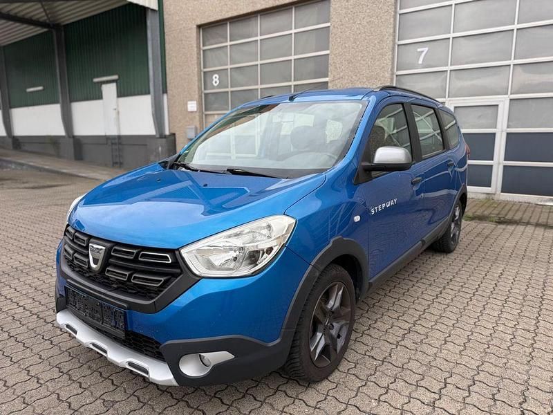 Blau Gebraucht 2017 Dacia Lodgy Celebration Van / Kleinbus | 3.000 € - Bild 1/4