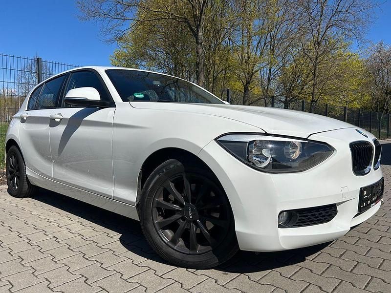 Gebraucht BMW 114 Performance 102 PS (75 kW) 2013 Weiß Kleinwagen