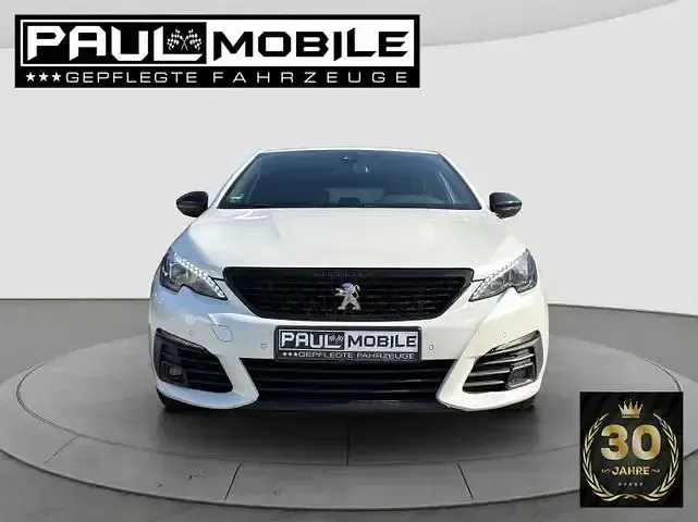 Gebraucht Peugeot 308 Allure 131 PS (96 kW) 2018 Weiß Limousine