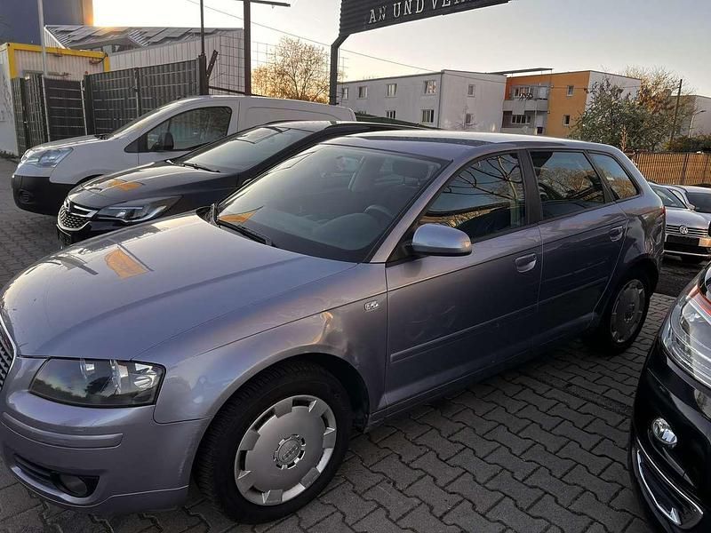 Gebraucht Audi A3 Attraction 105 PS (77 kW) 2005 Akoyasilber metallic Kleinwagen